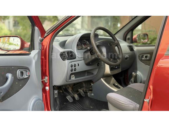 Sahibinden Tata Indica 1.4 Basic 2006 Model  190.000 km Gri (titanyum)