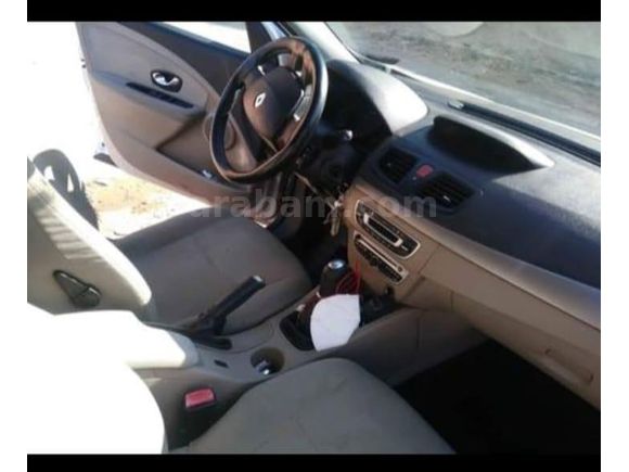 Sahibinden Renault Fluence 1.6  2010 Model.      )