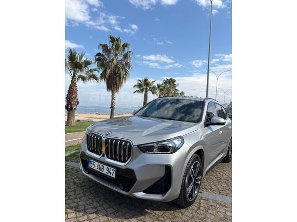 Sahibinden BMW iX1 M Sport 2023 Model  80.000 km Gri (Gümüş)