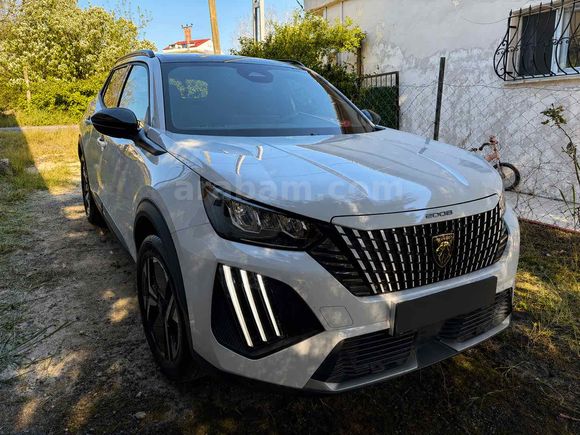 Sahibinden Peugeot 2008 1.2 PureTech Allure 2025 Model 