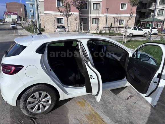 Sahibinden Renault Clio 1.0 SCe Joy 2022 Model 