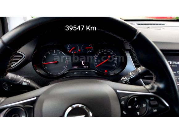 Öğretmenden 2022 Düşük km Crossland