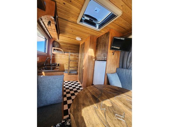 Monoblok Çekme Karavan