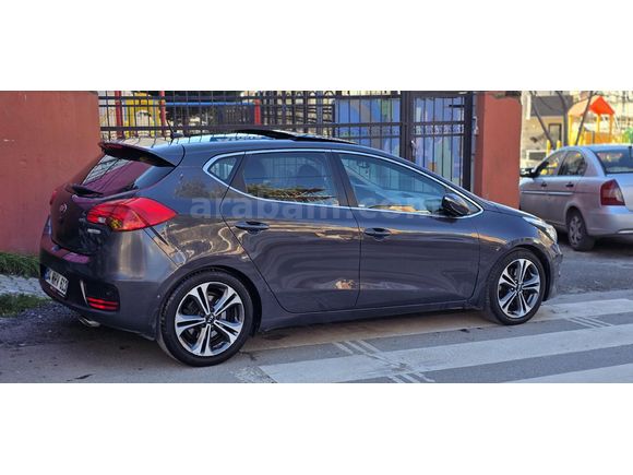 Sahibinden Kia Ceed 1.6 CRDi Premium 2015 Model