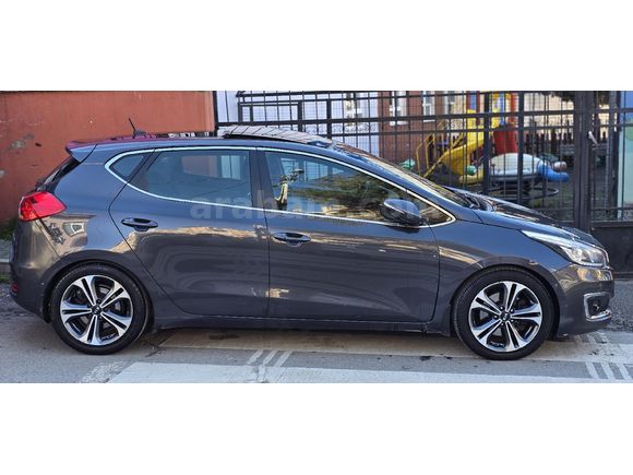 Sahibinden Kia Ceed 1.6 CRDi Premium 2015 Model