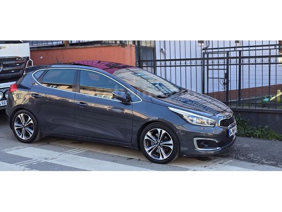 Sahibinden Kia Ceed 1.6 CRDi Premium 2015 Model