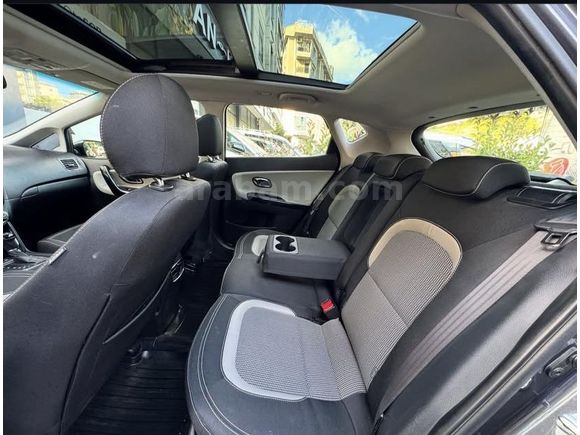 Sahibinden Kia Ceed 1.6 CRDi Premium 2015 Model