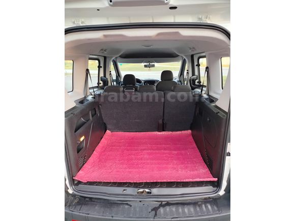 Sahibinden Fiat Doblo Combi 1.3 Multijet Easy 2020 Model  150.000 km Beyaz