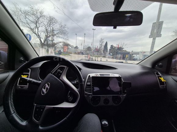 Sahibinden Hyundai i20 1.4 CRDi Tune 2012 Model  247.000 km Mavi
