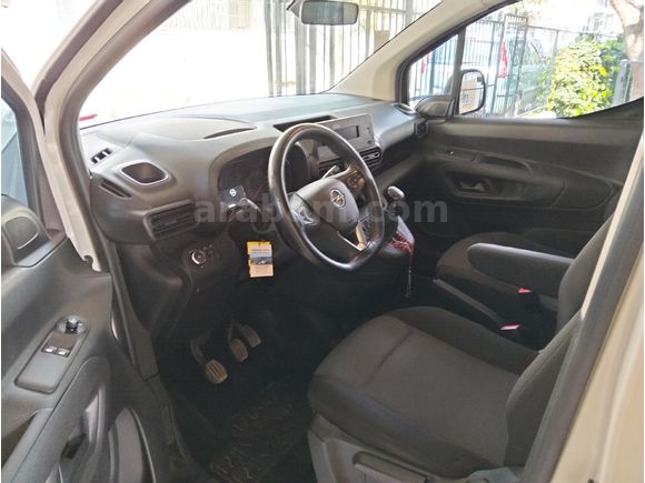 Sahibinden Opel Combo 1.5 CDTI Essentia 2021 Model