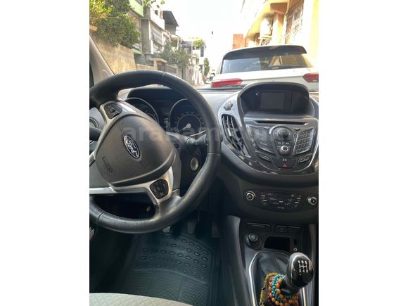 Sahibinden Ford Tourneo Courier 1.6 TDCi Titanium Plus 2016 Model 