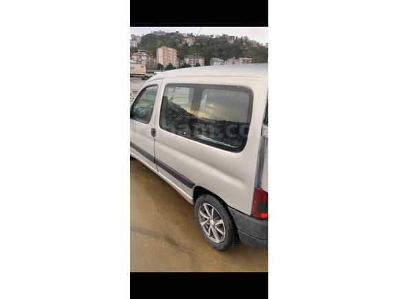 Sahibinden Peugeot Partner 1.9 D 2000 Model 