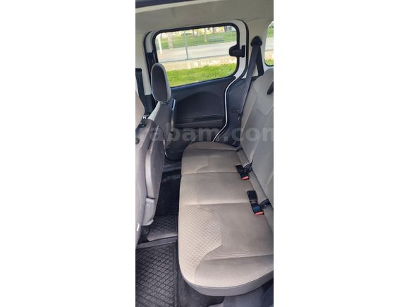Sahibinden Ford Tourneo Courier 1.6 TDCi Titanium 2017 Model