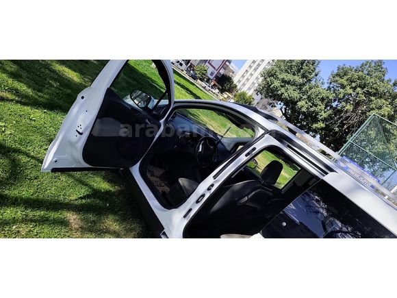 Sahibinden Ford Tourneo Courier 1.6 TDCi Titanium 2017 Model