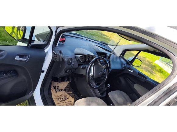 Sahibinden Ford Tourneo Courier 1.6 TDCi Titanium 2017 Model