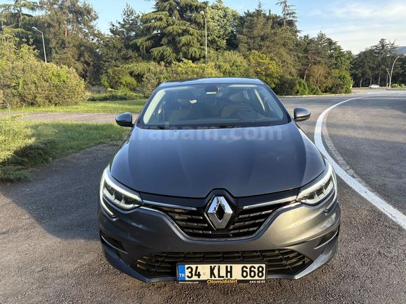Sahibinden Renault Megane 1.3 TCe Icon 2024 Model  41.000 km Gri (titanyum)