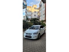 Sahibinden Hyundai Accent Blue 1.6 CRDI Mode Plus 2013 Model  160000 km Beyaz
