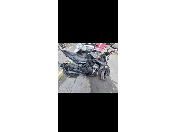 Kawasaki ER 6N 650 cc motor takas açık