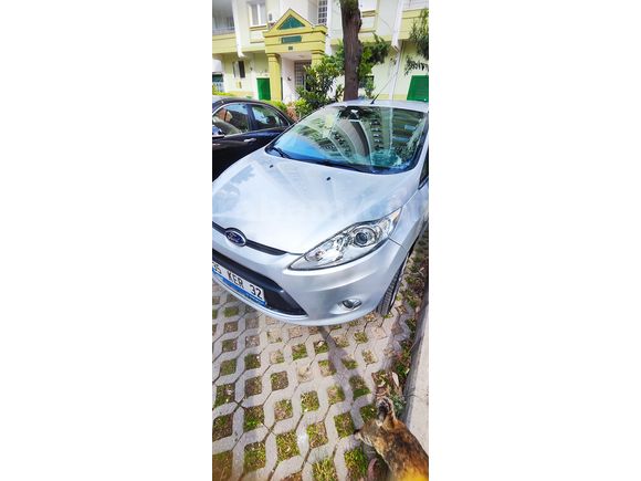 Ford Fiesta Titanium 2009 Düşük km.
