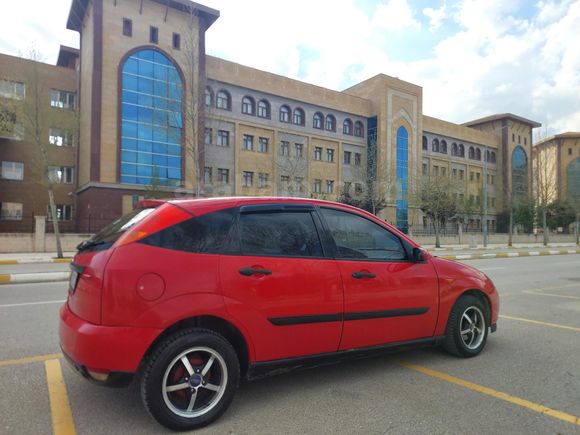 Galeriden Ford Focus 1.6 Ambiente 2000 Model Çorum