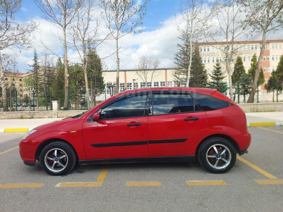 Galeriden Ford Focus 1.6 Ambiente 2000 Model Çorum