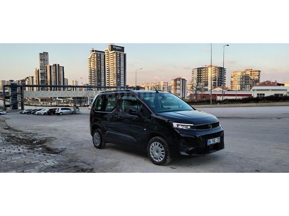 Sahibinden Opel Combo 1.5 CDTI Essential 2025 Model