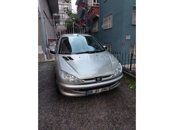 Düşük KM Acil Satılık Peugeot 206