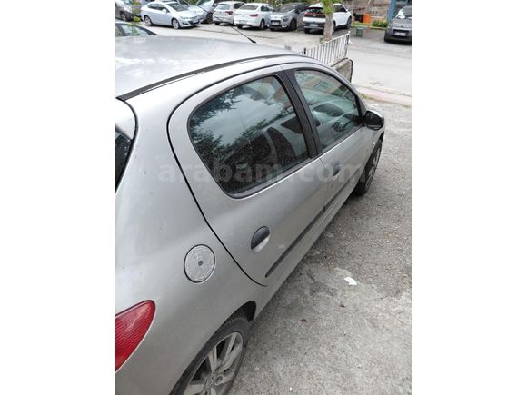Düşük KM Acil Satılık Peugeot 206