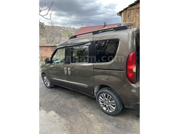 Sahibinden Fiat Doblo Combi 1.6 Multijet Premio 2011 Model 