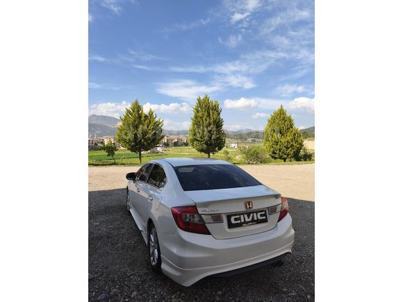 Sahibinden Honda Civic 1.6i VTEC Eco Elegance 2012 Model