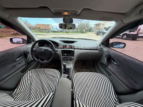 Galeriden Renault Laguna 1.6 Authentique 2005 Model Sinop