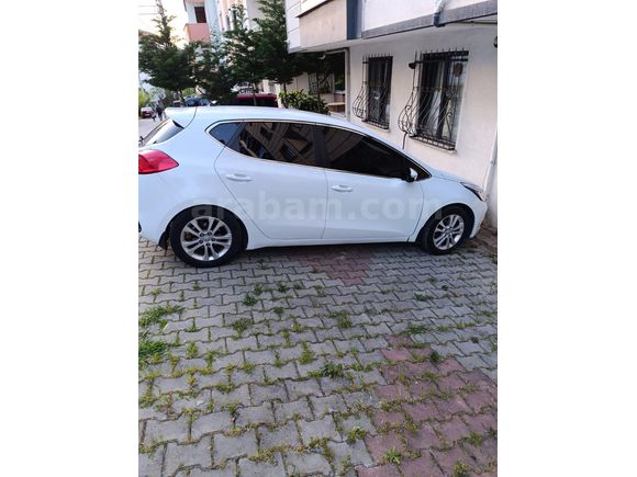 Sahibinden Kia Ceed 1.6 CRDi Concept 2012 Model
