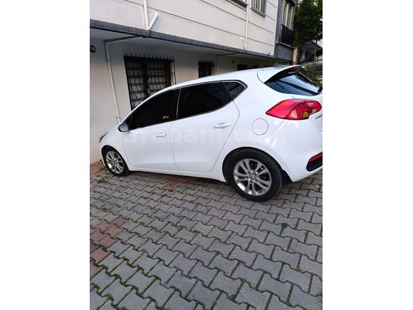 Sahibinden Kia Ceed 1.6 CRDi Concept 2012 Model