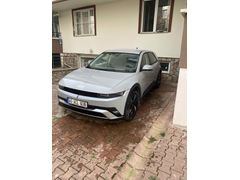 Sahibinden Hyundai Ioniq 5 Dynamic 2024  Model  2025 trafiğe çıkışlı  Tramersiz boyasız çiziksiz