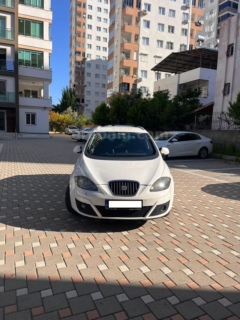 Sahibinden Seat Altea 1.4 TSI Style XL 2010 Model Adana 260.000 km Beyaz 2