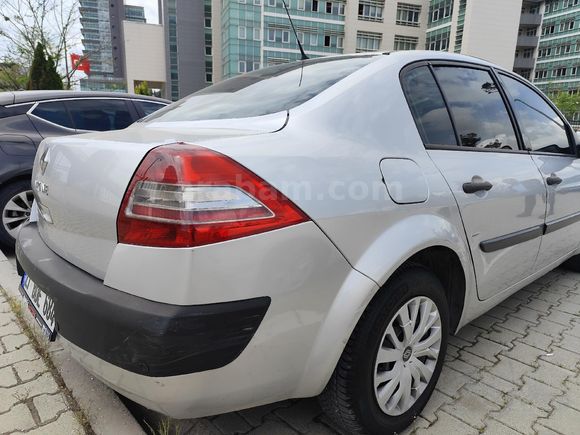 ÇOK TEMİZ MEGANE 2