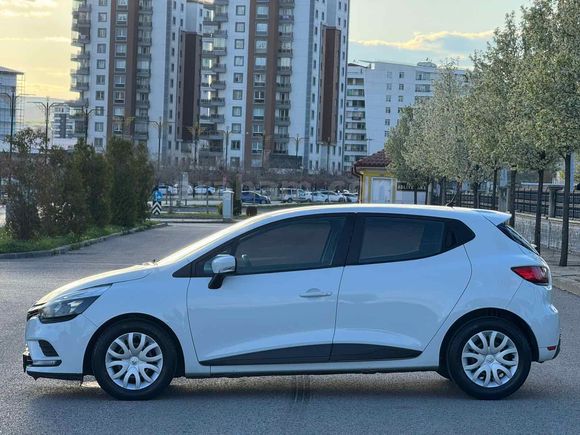 Galeriden Renault Clio 0.9 TCe Joy 2020 Model Sivas
