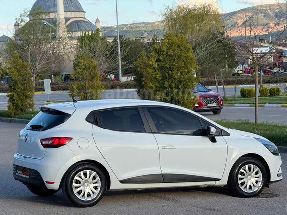 Galeriden Renault Clio 0.9 TCe Joy 2020 Model Sivas