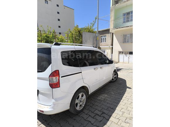 Sahibinden Ford Tourneo Courier 1.5 EcoBlue Deluxe 2023 Model