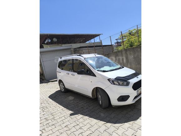 Sahibinden Ford Tourneo Courier 1.5 EcoBlue Deluxe 2023 Model