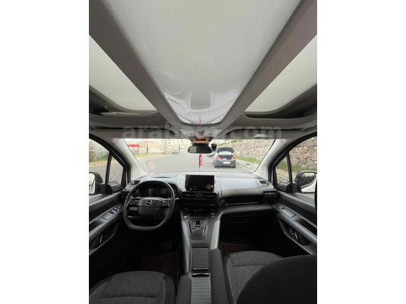 Sahibinden Opel Combo 1.5 CDTI Ultimate 2025 Model  15.000 km Beyaz