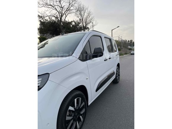 Sahibinden Opel Combo 1.5 CDTI Ultimate 2025 Model  15.000 km Beyaz