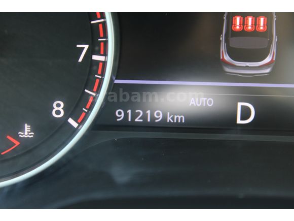 Nissan Qashqai 1.3DIG-T SKYPACK 4X4