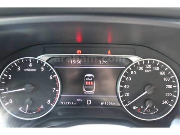 Nissan Qashqai 1.3DIG-T SKYPACK 4X4