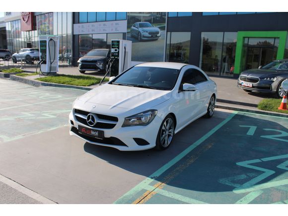 Mercedes-Benz CLA  200 URBAN