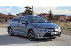 Sahibinden Toyota Corolla 1.8 Hybrid Flame X-Pack 2022 Model