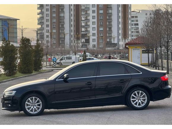 Galeriden Audi A4 Sedan 2.0 TDI 2012 Model Sivas