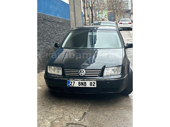 Sahibinden Volkswagen Bora 1.6 Pacific 2004 Model  304 binde hasarsiz degisensiz.