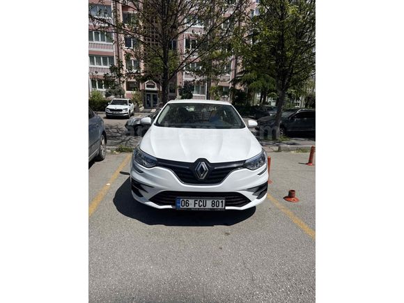 Sahibinden Renault Megane 1.3 TCe Touch 2023 Model Ankara 50.000 km Beyaz