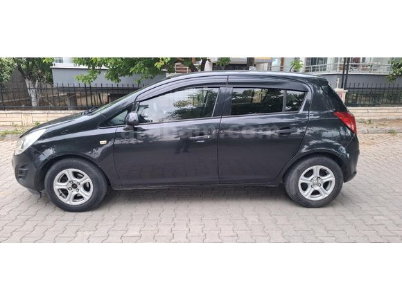 Galeriden Opel Corsa 1.3 CDTI Essentia 2013 Model Balıkesir